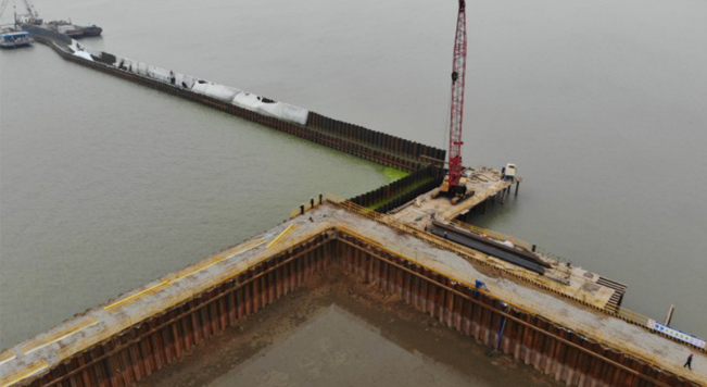 鋼板樁應用于太湖隧道工程